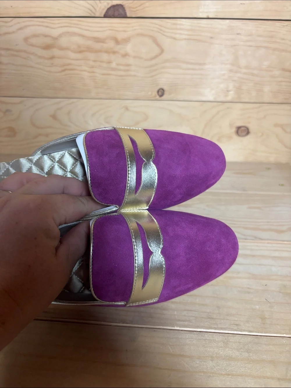 NWOT Birdies Phoebe Berry Magenta Suede and Gold slides size 10